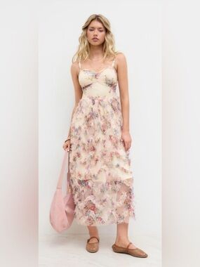 Floral Lace-Trim Maxi Dress in Blush Pink